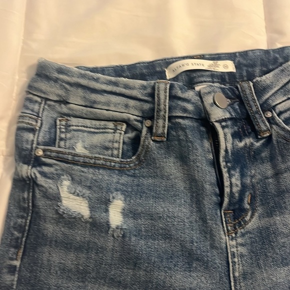 Altar’d State Women's Distressed Flare Jeans size 25 - Picture 3 of 12